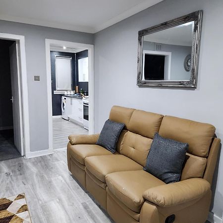 Fm Homes & Apartments 3 Bedroom Motherwell Zewnętrze zdjęcie