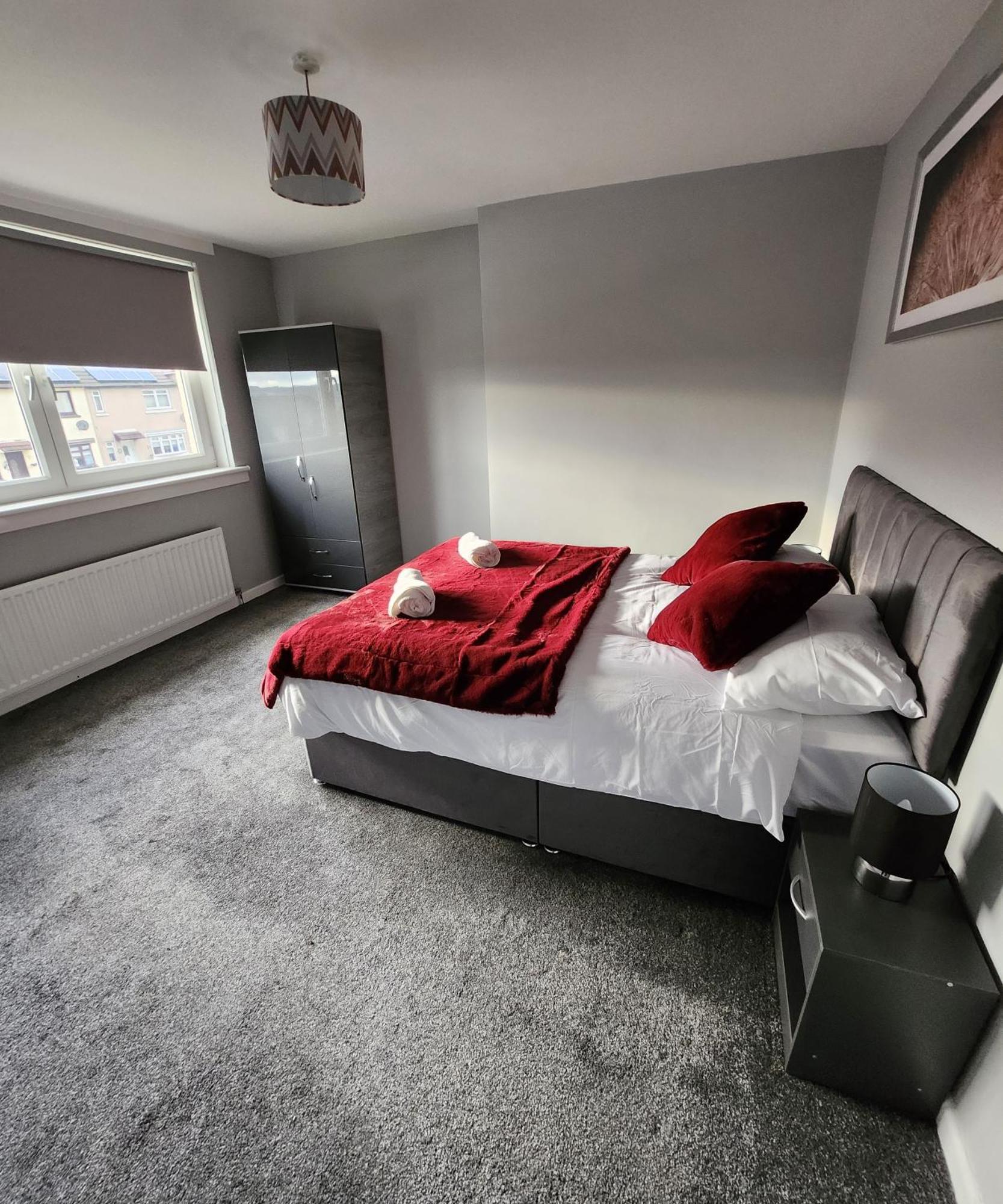 Fm Homes & Apartments 3 Bedroom Motherwell Zewnętrze zdjęcie