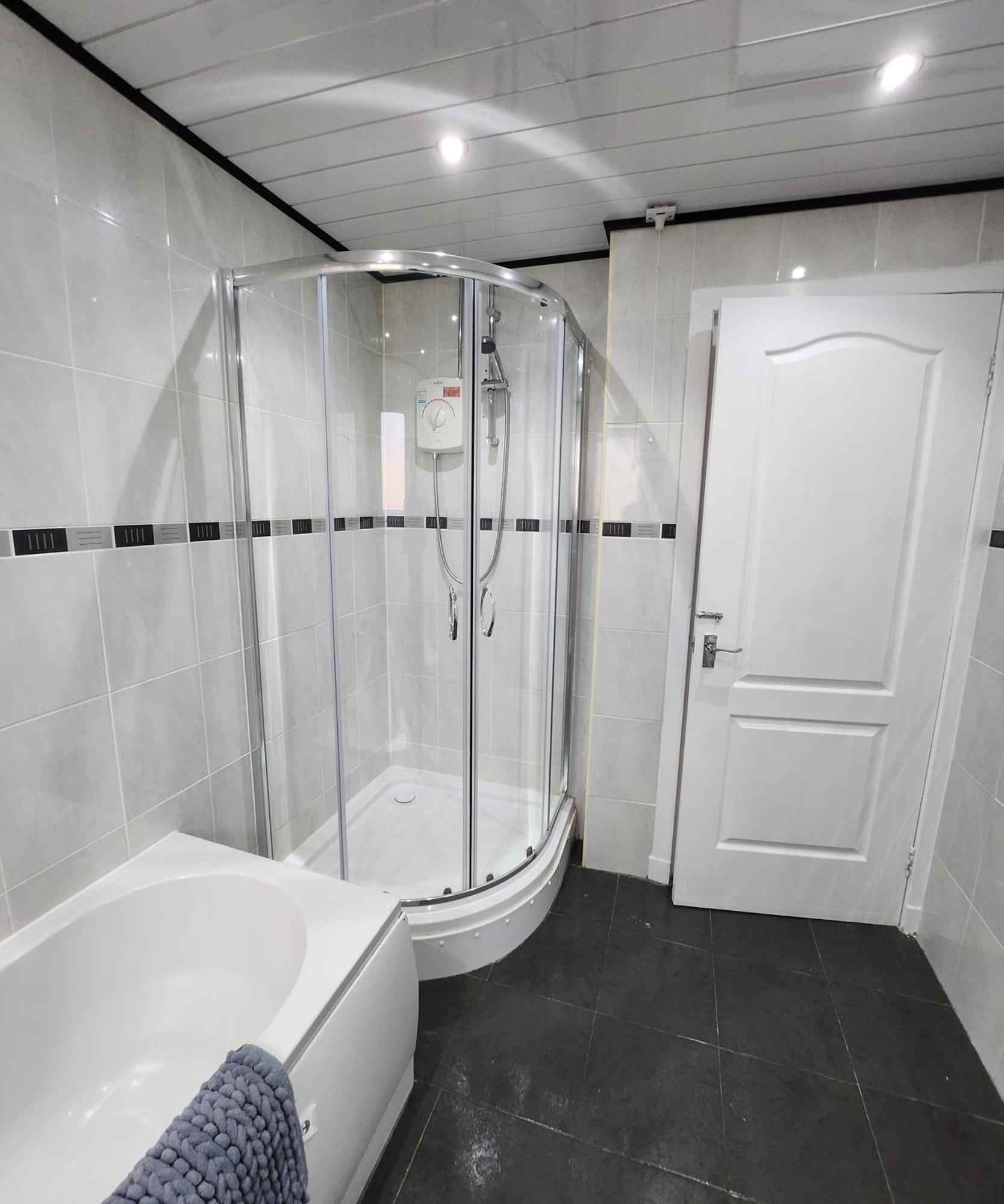 Fm Homes & Apartments 3 Bedroom Motherwell Zewnętrze zdjęcie